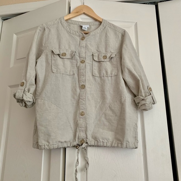 Linen blend buttoned top - Picture 1 of 8